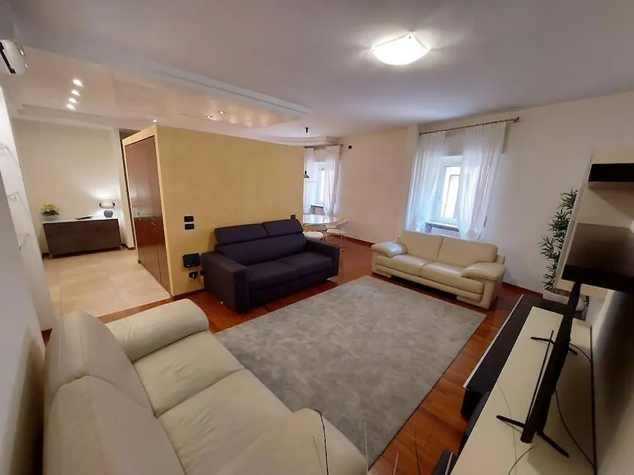 Res-Albra Apartment Verona 0*,  Italy